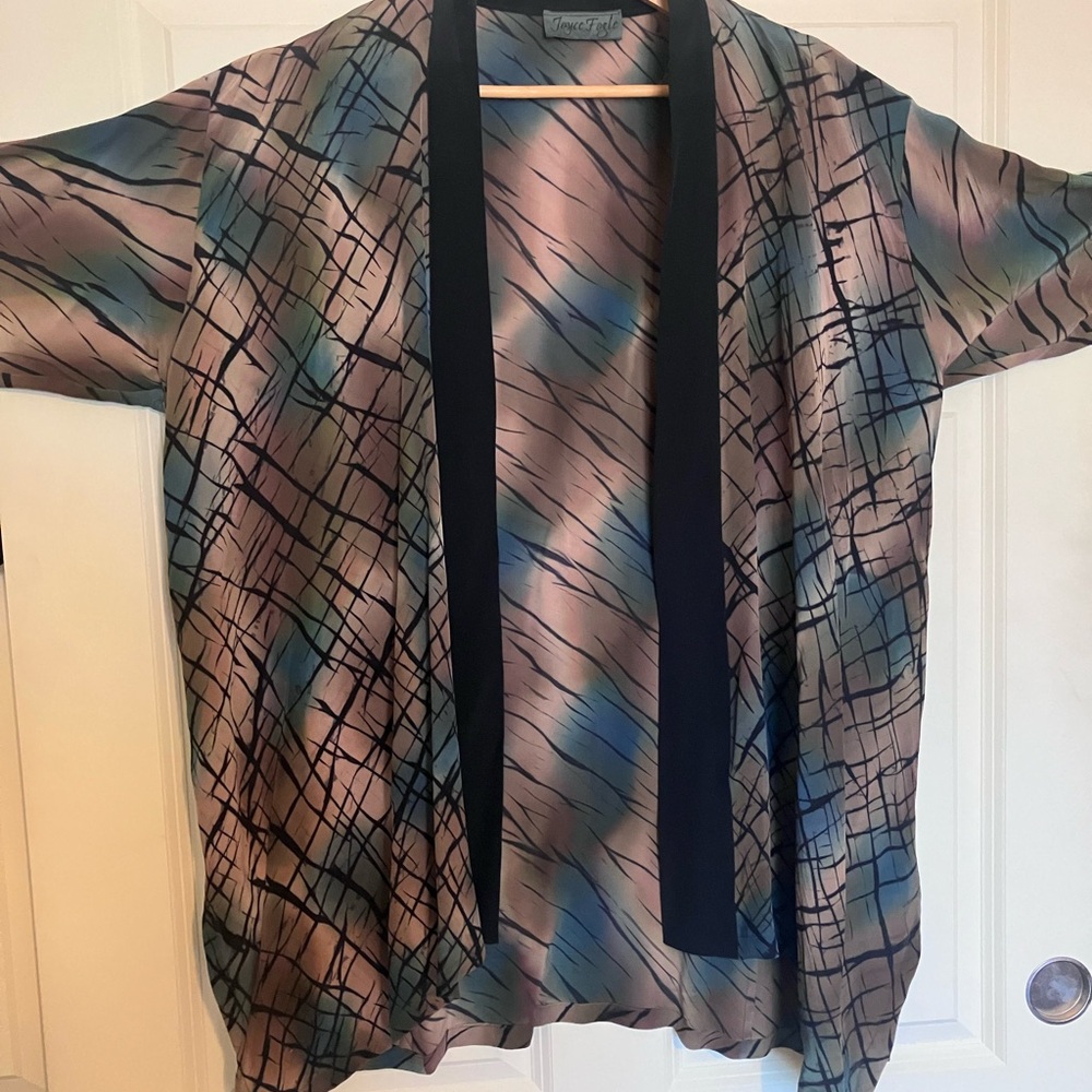 Joyce Fogle Silk Kimono-Like Top (Size Medium)